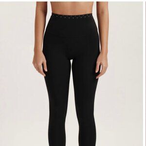 SET Active Dalmatian Airluxe Breathe Control Leggings Size Medium